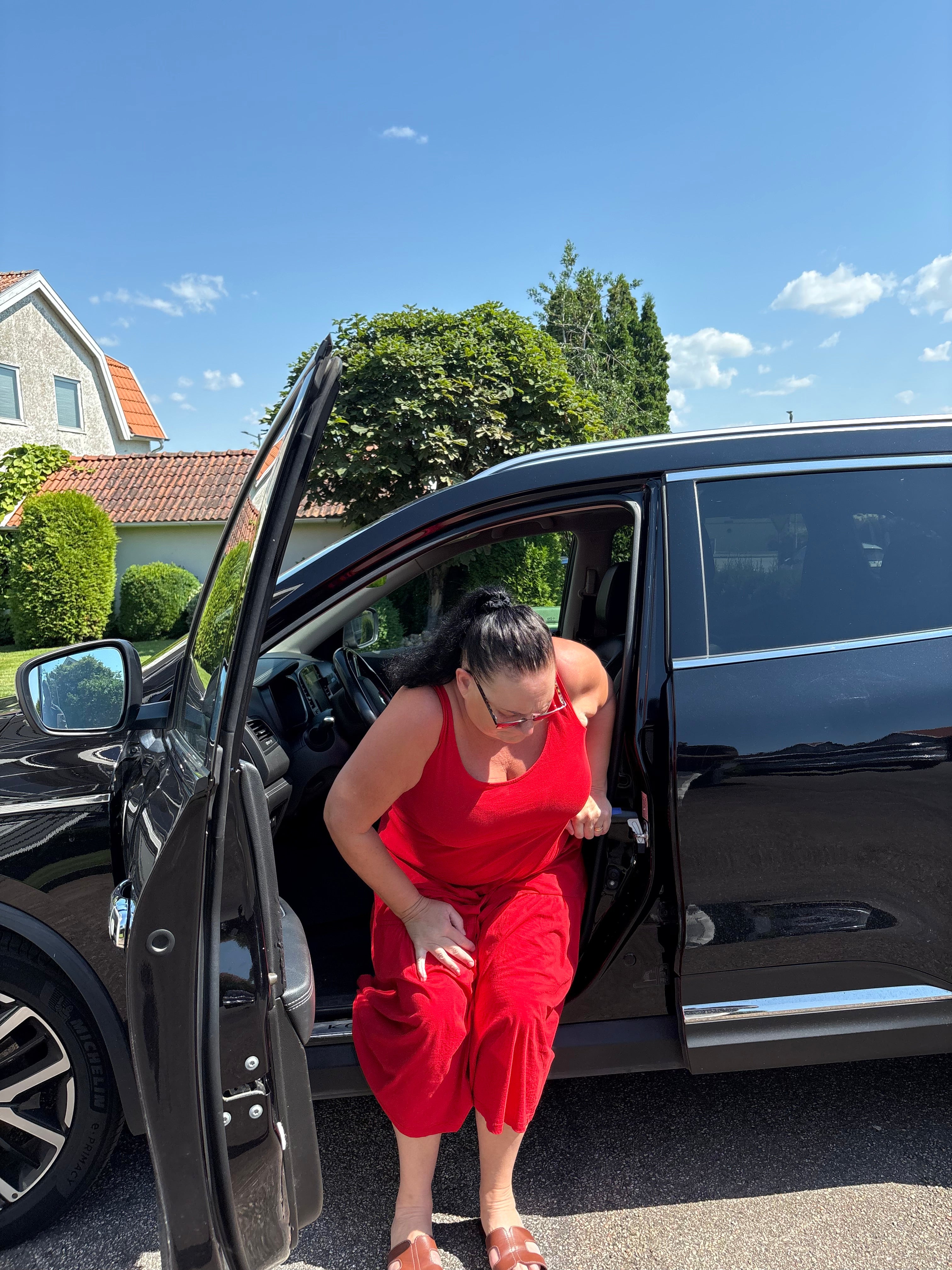 Welléa™ – Bilhandtaget som hjälper dig tryggt in & ut ur bilen